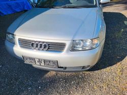 Silber Gebraucht 2002 Audi A3 Limousine | 750 € (Superpreis)