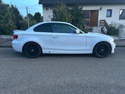 Weiß Gebraucht 2011 BMW 118 Coupé Coupé | 5.600 € (Fairer Preis)