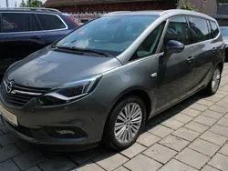 Lichtgrau Gebraucht 2018 Opel Zafira Innovation Van / Kleinbus | 18.950 € (Etwas zu teuer)