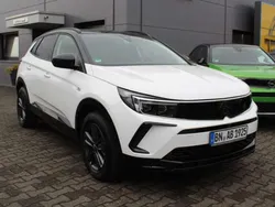 Weiß Gebraucht 2024 Opel Grandland X SUV | 31.900 € (Fairer Preis)