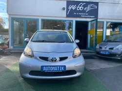 Silber Gebraucht 2006 Toyota Aygo City Kleinwagen | 3.990 € (Fairer Preis)