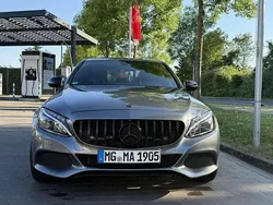 Grau Gebraucht 2017 Mercedes C200 Limousine | 19.000 € (Fairer Preis)