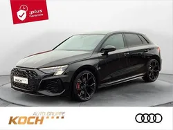 Mythosschwarz metallic Gebraucht 2024 Audi RS3 Sportback Ambiente Kleinwagen | 61.390 € (Guter Preis)