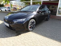 Schwarz Gebraucht 2025 Skoda Octavia RS Kombi | 39.950 € (Guter Preis)