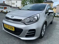 Silber Gebraucht 2016 Kia Rio 4 Limousine | 7.500 € (Fairer Preis)