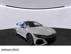 Oryxweiß perlmutteffekt (metallic) Gebraucht 2023 VW Arteon R Coupé | 42.900 € (Fairer Preis)