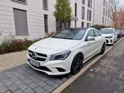 Weiß Gebraucht 2015 Mercedes CLA220 Urban Limousine | 18.500 € (Fairer Preis)