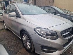 Silber Gebraucht 2016 Mercedes B180 Van / Kleinbus | 14.900 € (Guter Preis)