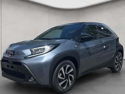 Grau Neu 2025 Toyota Aygo X Play SUV | 20.600 €