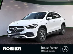 Weiß Gebraucht 2021 Mercedes GLA250 Progressive SUV | 30.590 € (Guter Preis)