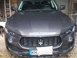 Grau Gebraucht 2016 Maserati Levante SUV | 29.999 € (Superpreis)