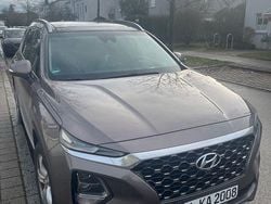 Beige Gebraucht 2019 Hyundai Santa Fe Premium SUV | 31.000 € (Teuer)