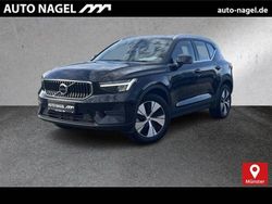 Onyx black / Gebraucht 2022 Volvo XC40 Core SUV | 31.800 € (Fairer Preis)