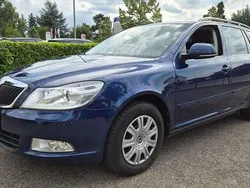 Blau Gebraucht 2011 Skoda Octavia Ambiente Kombi | 3.240 € (Guter Preis)
