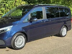 Blau Gebraucht 2021 Mercedes V220 Sport Edition Van / Kleinbus | 48.000 € (Etwas zu teuer)