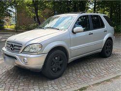 Grau Gebraucht 2003 Mercedes ML55 AMG AMG SUV | 6.900 €