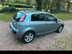 Grau Gebraucht 2010 Fiat Punto Kleinwagen | 1.250 €