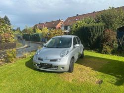 Silber Gebraucht 2008 Nissan Micra Kleinwagen | 1.800 €