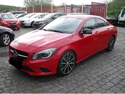 Rot Gebraucht 2013 Mercedes CLA200 AMG line Coupé | 11.000 € (Superpreis)