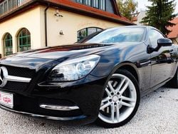 Obsidianschwarz (metallic) Gebraucht 2016 Mercedes SLK200 Sport Cabrio | 23.800 € (Fairer Preis)
