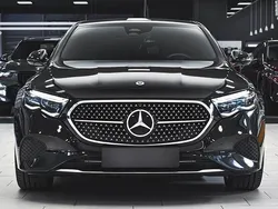 Schwarz Gebraucht 2023 Mercedes E400 Limousine | 71.950 €