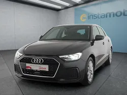 Grau Gebraucht 2024 Audi A1 Kleinwagen | 21.499 € (Guter Preis)