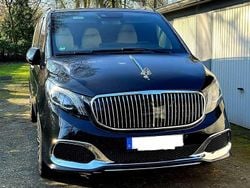 Schwarz Gebraucht 2023 Mercedes Vito Van / Kleinbus | 75.990 €