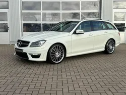 Weiß Gebraucht 2011 Mercedes C63 AMG AMG Kombi | 43.880 €
