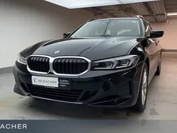 Schwarz ii Gebraucht 2024 BMW 330e Shadowline Kombi | 39.849 € (Superpreis)