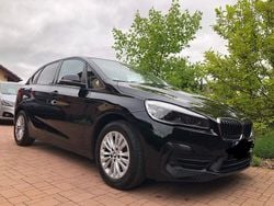 Schwarz Gebraucht 2019 BMW 218 Active Tourer Van / Kleinbus | 10.990 € (Fairer Preis)
