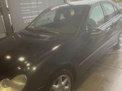 Schwarz Gebraucht 2003 Mercedes C200 Limousine | 4.300 €