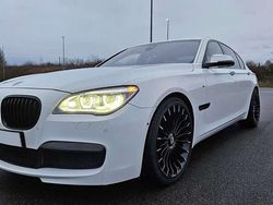 Weiß Gebraucht 2014 BMW 740 Comfort Edition Limousine | 29.999 €