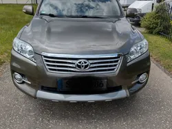 Braun Gebraucht 2012 Toyota RAV4 Travel SUV | 11.500 € (Guter Preis)