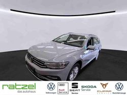 Grau Gebraucht 2022 VW Passat Business Kombi | 18.748 € (Guter Preis)