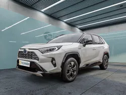 Weiß Gebraucht 2021 Toyota RAV4 Hybrid SUV | 33.749 € (Etwas zu teuer)