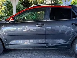 Grau Gebraucht 2018 Kia Stonic Platinum Edition SUV | 13.700 € (Teuer)