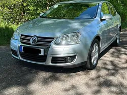 Silber Gebraucht 2009 VW Jetta Limousine | 5.750 € (Fairer Preis)