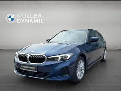 Phytonicblau Gebraucht 2023 BMW 320 Kombi | 30.970 € (Teuer)