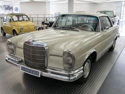 Beige Gebraucht 1965 Mercedes 220 Coupé | 37.000 €