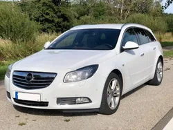 Weiß Gebraucht 2011 Opel Insignia Sport Kombi | 5.000 € (Fairer Preis)