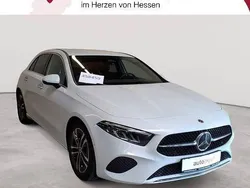 Digitalweiß metallic Gebraucht 2023 Mercedes A180 Advanced Limousine | 22.990 € (Guter Preis)