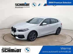 Alpinweiß uni Gebraucht 2022 BMW 118 Sport Line Kleinwagen | 22.590 € (Fairer Preis)