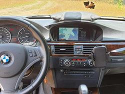 Grau Gebraucht 2011 BMW 320 Kombi | 7.900 € (Fairer Preis)