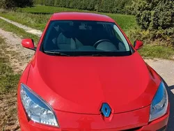 Rot Gebraucht 2011 Renault Mégane III Expression Limousine | 4.550 € (Guter Preis)