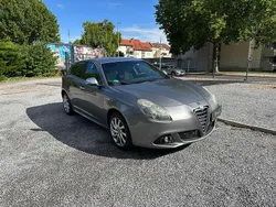 Grau Gebraucht 2014 Alfa Romeo Giulietta Turismo Kleinwagen | 4.690 € (Guter Preis)