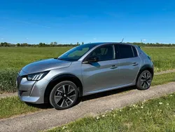 Grau Gebraucht 2022 Peugeot e-208 GTi Kleinwagen | 18.750 €
