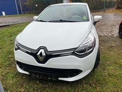 Gletscherweiss Gebraucht 2015 Renault Clio IV Dynamique Kleinwagen | 4.499 € (Superpreis)