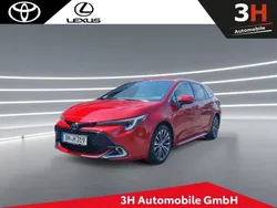 Rot Gebraucht 2024 Toyota Corolla Team Kombi | 32.990 € (Teuer)