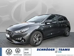 Dark knight Gebraucht 2024 Hyundai i30 Select Limousine | 18.180 € (Guter Preis)