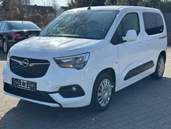 Weiß Gebraucht 2019 Opel Combo Life Edition Van / Kleinbus | 8.770 € (Fairer Preis)